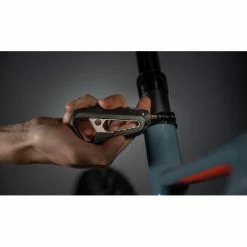 KNOG Mini Outil FANG 5 KNOG Mini Outil FANG -Mountain soldes mini outil fang 2